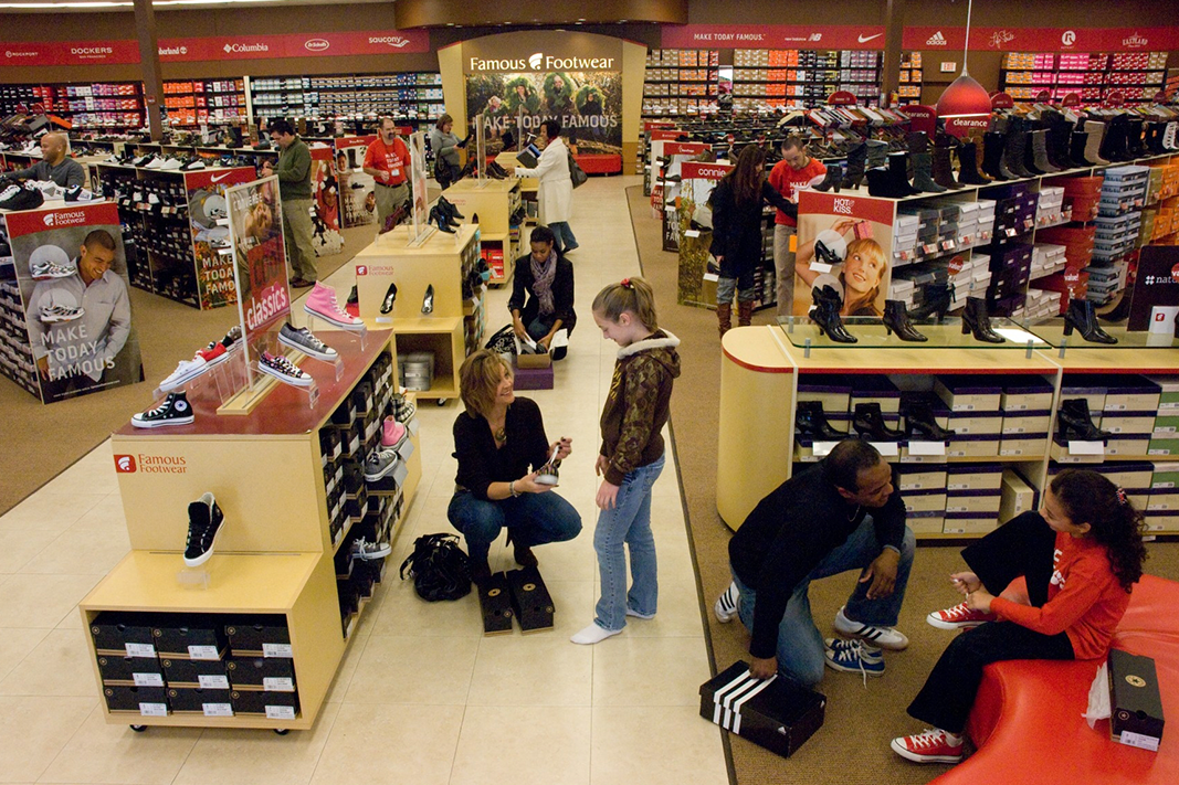 stores like famous footwear